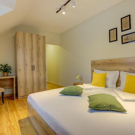 People Guest House Μπισκέκ Εξωτερικό φωτογραφία