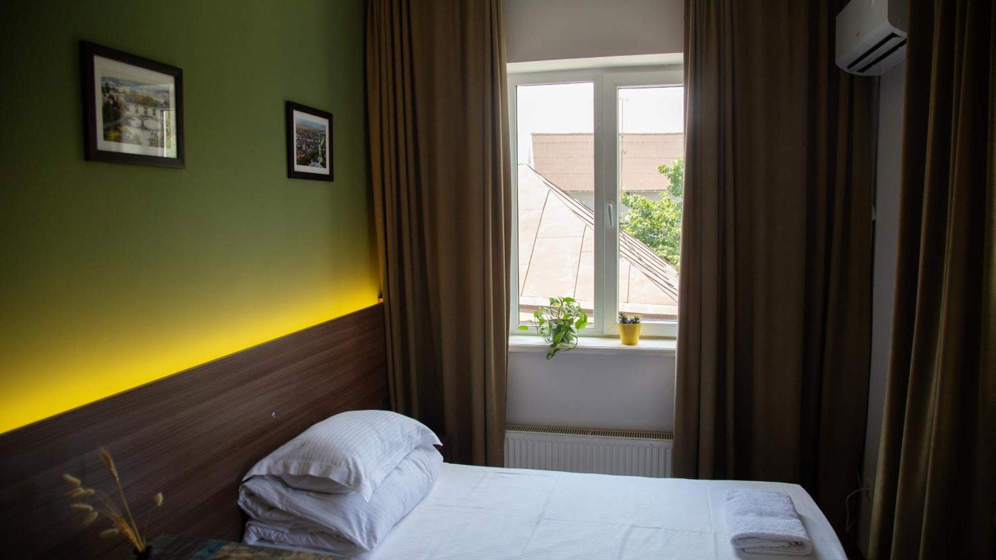 People Guest House Μπισκέκ Εξωτερικό φωτογραφία